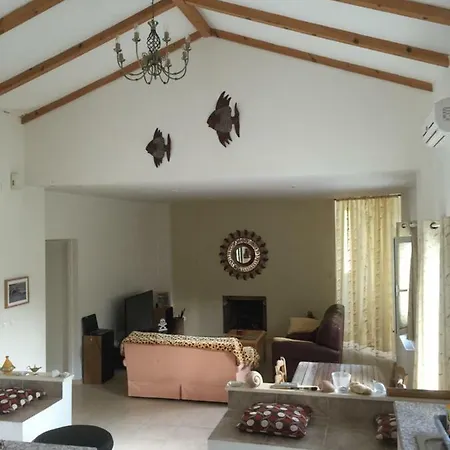Pirates Manor Villa Lixouri